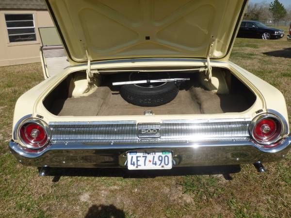 Unknown-Galaxie-500-1962-Yellow-Tan-off-white-17