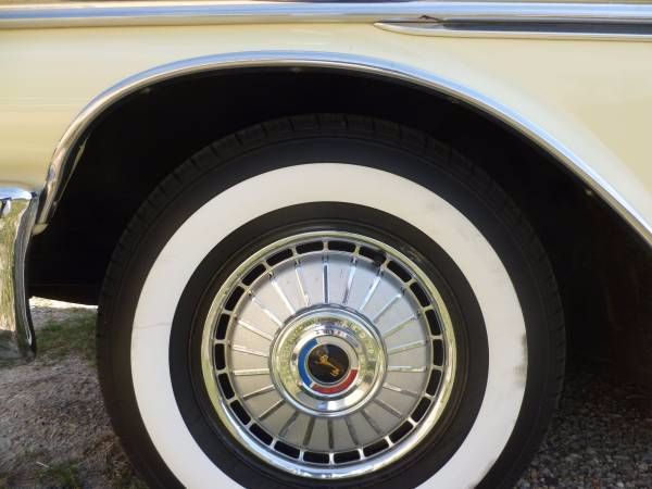 Unknown-Galaxie-500-1962-Yellow-Tan-off-white