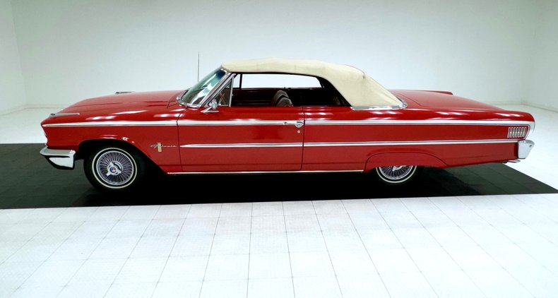 Unknown-Galaxie-500-1963-Rangoon-Red-Red-13