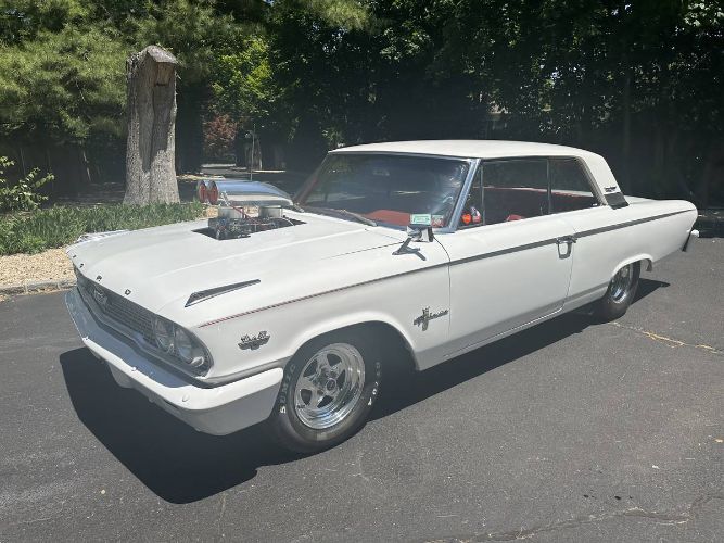 Unknown-Galaxie-500-1963-White-2