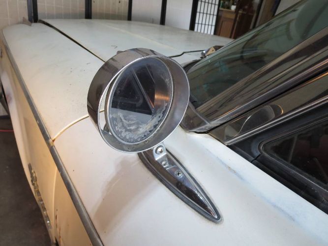 Unknown-Galaxie-500-1963-White-8