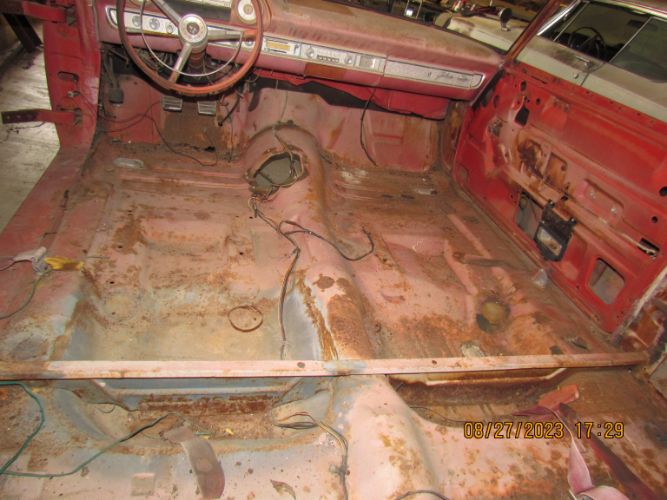 Unknown-Galaxie-500-1964-RedWhite-Red-26