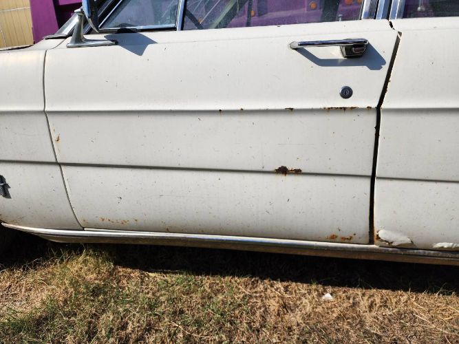 Unknown-Galaxie-500-1965-White-16