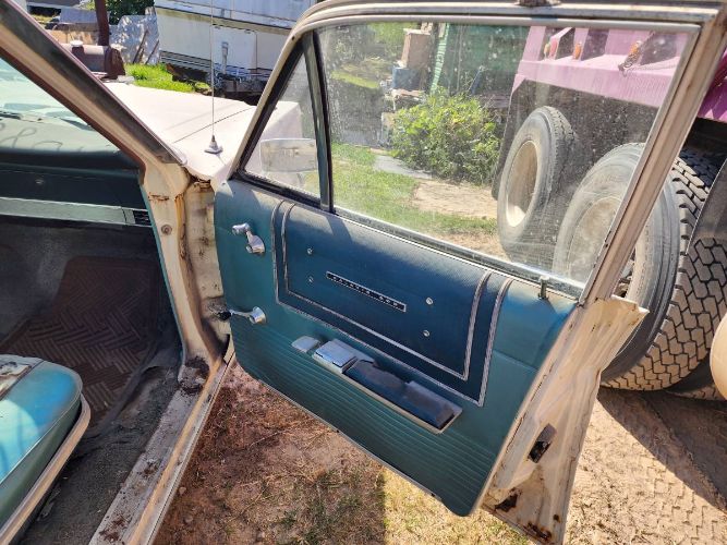 Unknown-Galaxie-500-1965-White-4