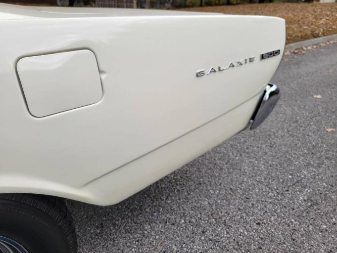 Unknown-Galaxie-500-1966-White-19