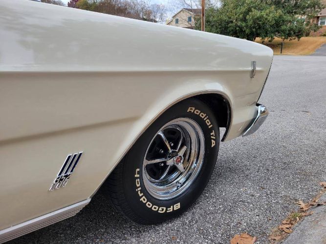 Unknown-Galaxie-500-1966-White-9