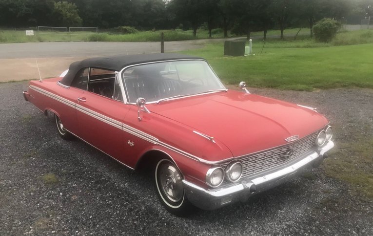 Unknown-Galaxie-500xl-1962-Red-Black-1