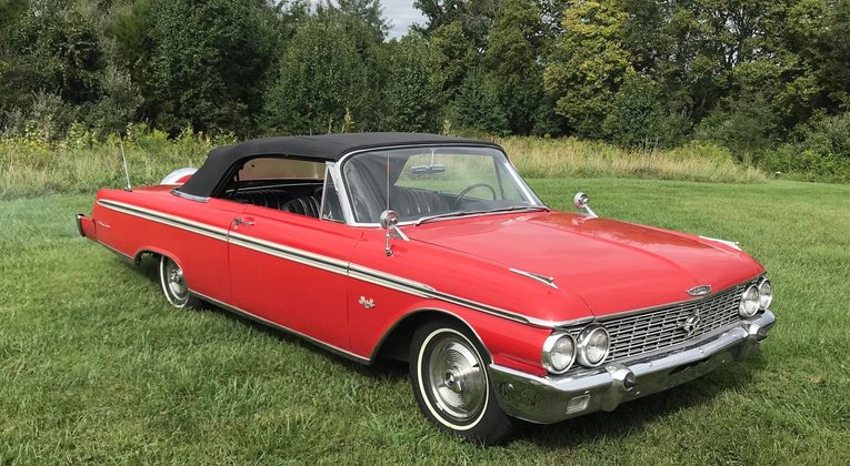 Unknown-Galaxie-500xl-1962-Red-Black-12