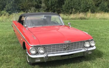 Unknown-Galaxie-500xl-1962-Red-Black-13