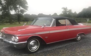 Unknown-Galaxie-500xl-1962-Red-Black-4