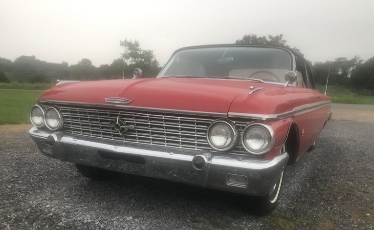 Unknown-Galaxie-500xl-1962-Red-Black-6