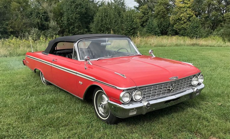Unknown-Galaxie-500xl-1962-Red-Black