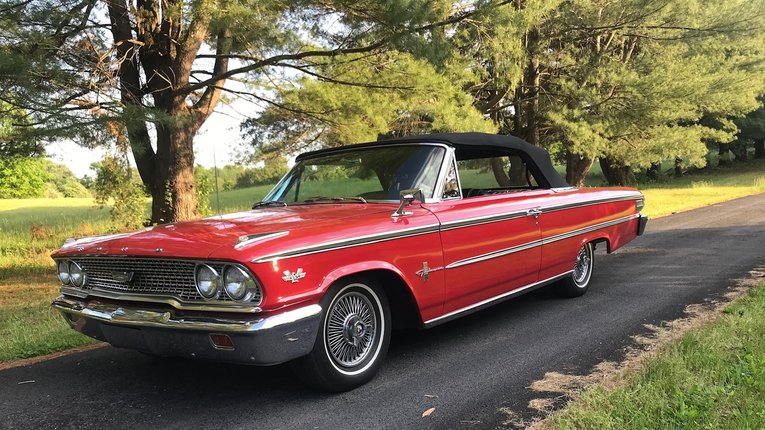 Unknown-Galaxie-500xl-1963-Red-Black-1