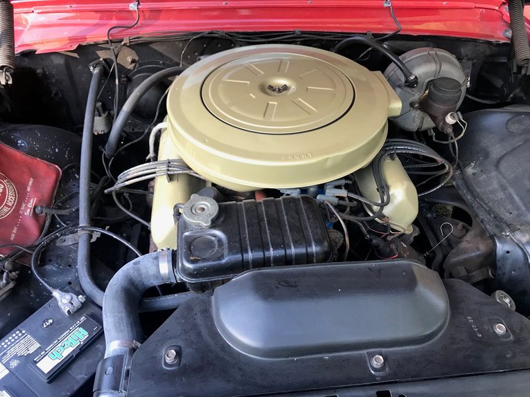 Unknown-Galaxie-500xl-1963-Red-Black-12