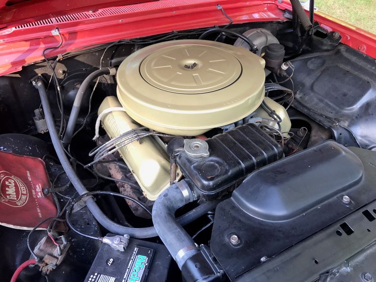 Unknown-Galaxie-500xl-1963-Red-Black-13