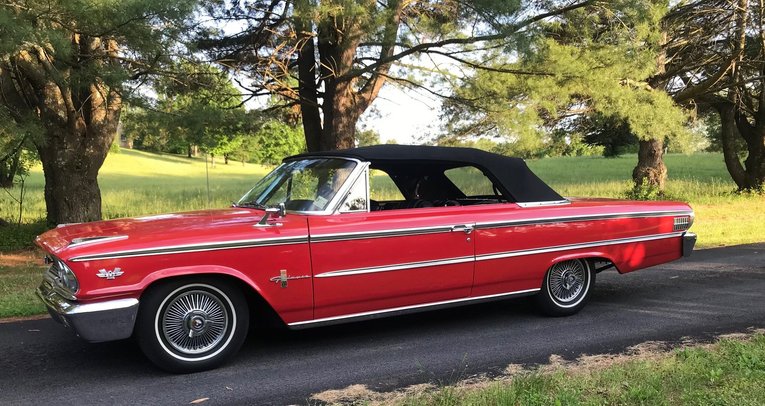 Unknown-Galaxie-500xl-1963-Red-Black-16