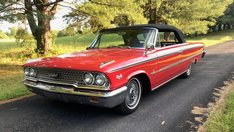Unknown-Galaxie-500xl-1963-Red-Black-20
