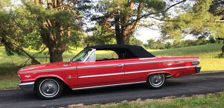Unknown-Galaxie-500xl-1963-Red-Black-21