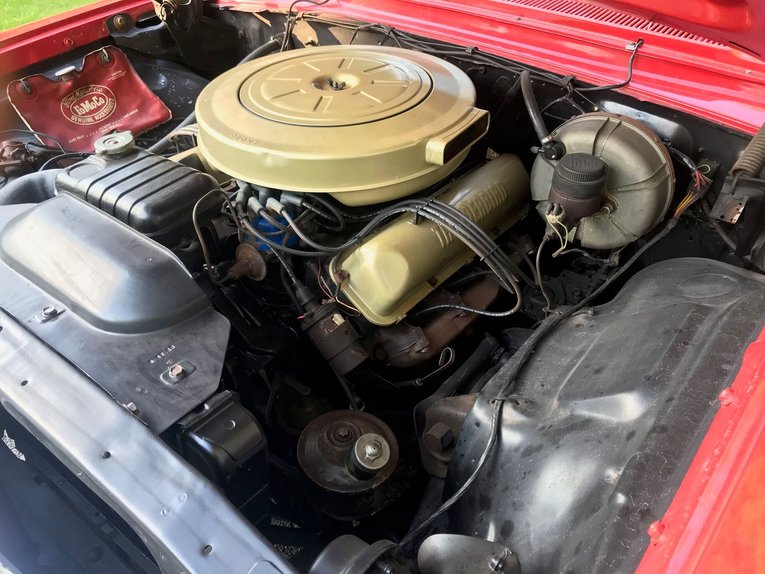 Unknown-Galaxie-500xl-1963-Red-Black-23