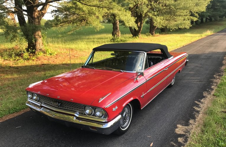 Unknown-Galaxie-500xl-1963-Red-Black-4
