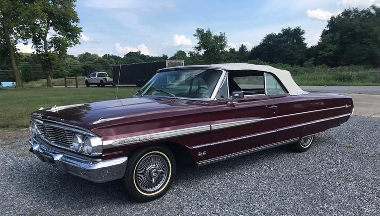 Unknown-Galaxie-500xl-1964-Burgundy-Black-1