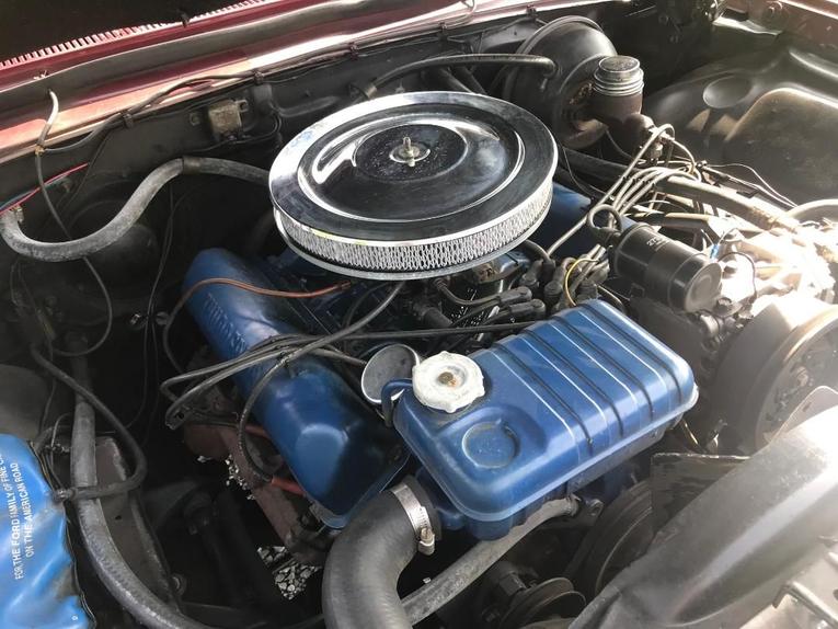 Unknown-Galaxie-500xl-1964-Burgundy-Black-3