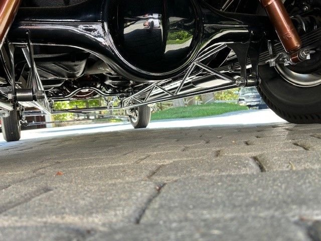 Unknown-Gasser-1955-Black-Brown-10