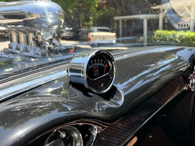 Unknown-Gasser-1955-Black-Brown-21