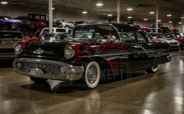 Unknown-Golden-rocket-88-1957-Black-Red-14