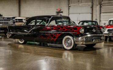 Unknown-Golden-rocket-88-1957-Black-Red-45