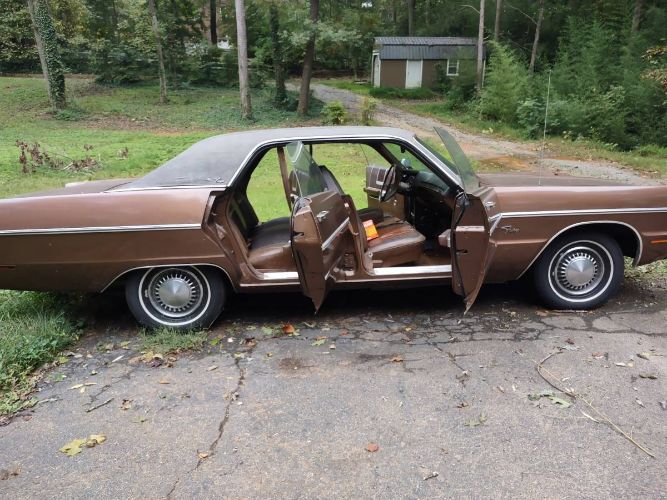 Unknown-Gran-fury-1971-Brown-7