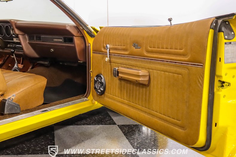 Unknown-Gran-torino-1973-Competition-Yellow-Ginger-7