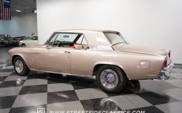 Unknown-Gran-turismo-1963-Gold-Red-10