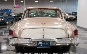 Unknown-Gran-turismo-1963-Gold-Red-12