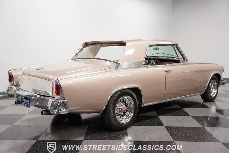 Unknown-Gran-turismo-1963-Gold-Red-15