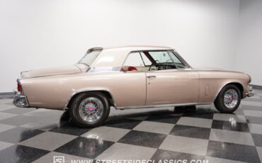 Unknown-Gran-turismo-1963-Gold-Red-16