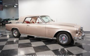 Unknown-Gran-turismo-1963-Gold-Red-18