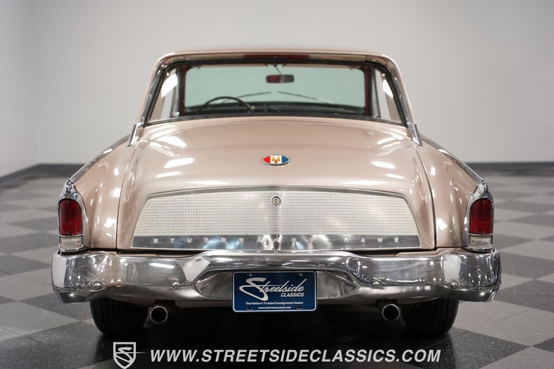 Unknown-Gran-turismo-1963-Gold-Red-26