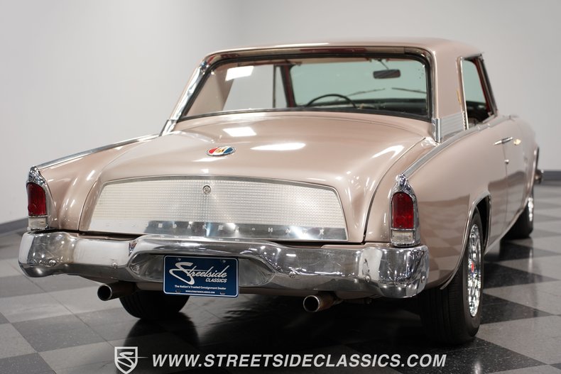 Unknown-Gran-turismo-1963-Gold-Red-29