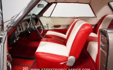 Unknown-Gran-turismo-1963-Gold-Red-3