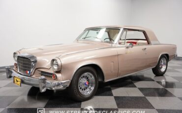 Unknown-Gran-turismo-1963-Gold-Red-4