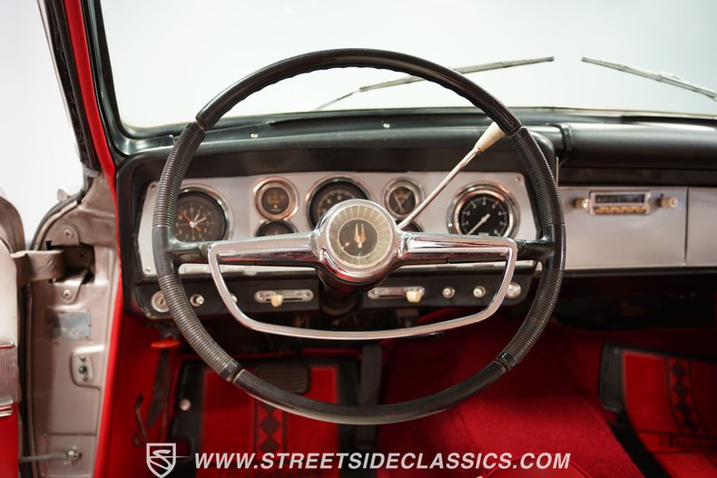 Unknown-Gran-turismo-1963-Gold-Red-42