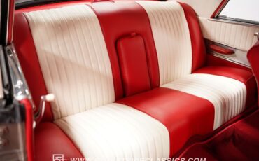 Unknown-Gran-turismo-1963-Gold-Red-49