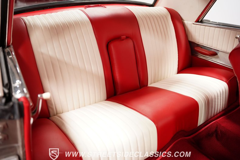 Unknown-Gran-turismo-1963-Gold-Red-49