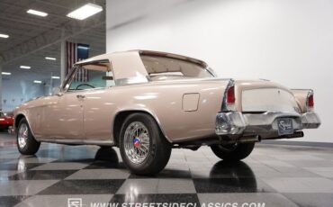 Unknown-Gran-turismo-1963-Gold-Red-8