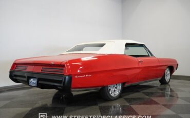 Unknown-Grand-prix-1967-Red-White-12
