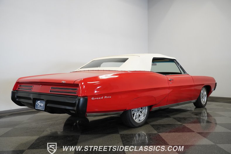 Unknown-Grand-prix-1967-Red-White-12