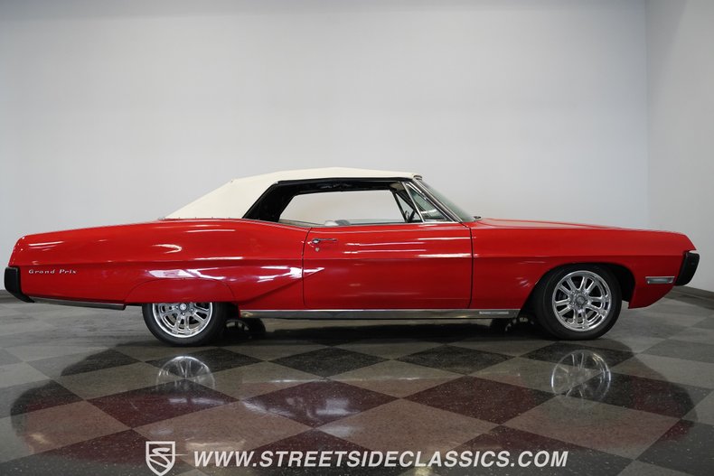 Unknown-Grand-prix-1967-Red-White-14