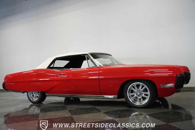 Unknown-Grand-prix-1967-Red-White-15
