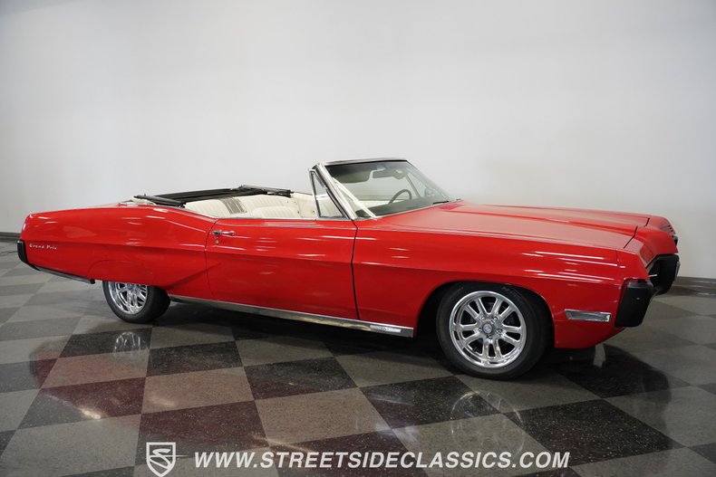 Unknown-Grand-prix-1967-Red-White-45